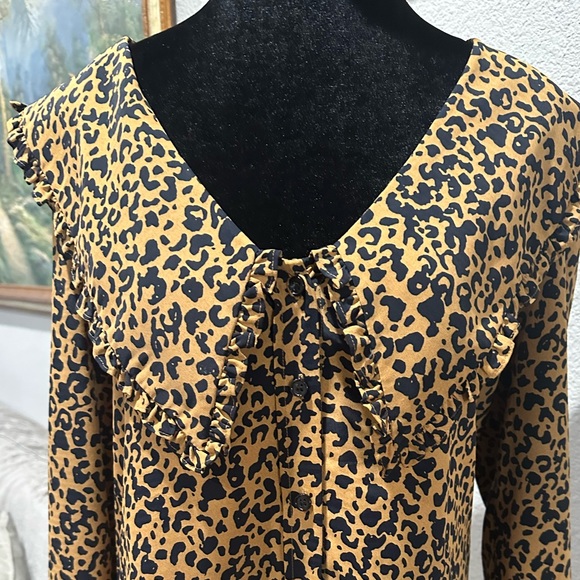 Animal print, Leopard print blouse. Used once ( runs big) - Picture 4 of 9